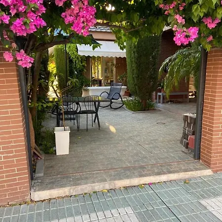 Paz Y Tranquilidad, A Un Paso De Sevilla *
